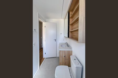 Apartamento à venda com 76m², 2 quartos e 2 vagas Apartamento à venda com 76m², 2 quartos e 2 vagasBanheiro da Suíte