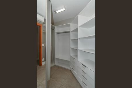 Apartamento para alugar com 80m², 2 quartos e 1 vagaCloset