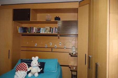 Casa à venda com 132m², 3 quartos e 4 vagasQuarto 2
