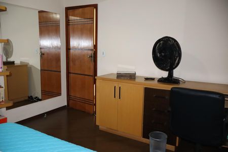 Casa à venda com 132m², 3 quartos e 4 vagasQuarto 2