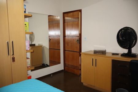 Casa à venda com 132m², 3 quartos e 4 vagasQuarto 2