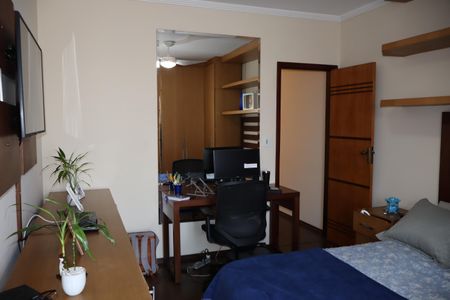 Casa à venda com 132m², 3 quartos e 4 vagasSuíte