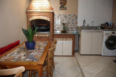 Casa à venda com 132m², 3 quartos e 4 vagasGourmet e área de serviço
