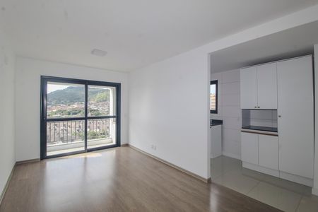 Apartamento para alugar com 70m², 2 quartos e 2 vagas Apartamento para alugar com 70m², 2 quartos e 2 vagasSala