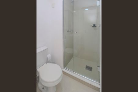 Apartamento para alugar com 70m², 2 quartos e 2 vagas Apartamento para alugar com 70m², 2 quartos e 2 vagasBanheiro da Suíte