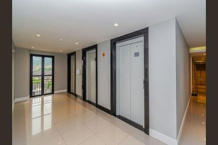 Apartamento para alugar com 70m², 2 quartos e 2 vagasElevadores
