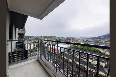 Apartamento para alugar com 70m², 2 quartos e 2 vagasVista varanda