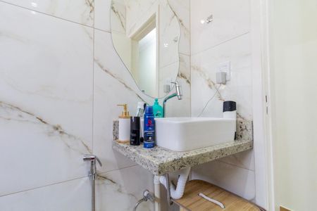Casa à venda com 149m², 3 quartos e 2 vagas Casa à venda com 149m², 3 quartos e 2 vagasBanheiro 2