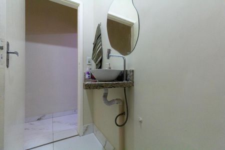 Casa à venda com 149m², 3 quartos e 2 vagas Casa à venda com 149m², 3 quartos e 2 vagasLavabo 1