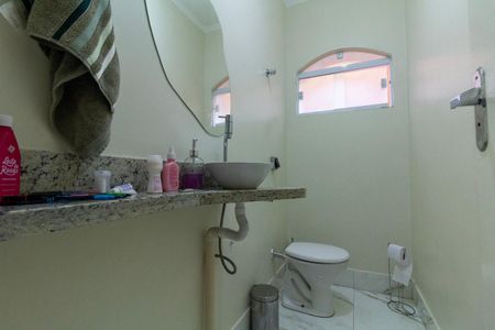 Casa à venda com 149m², 3 quartos e 2 vagas Casa à venda com 149m², 3 quartos e 2 vagasLavabo 1