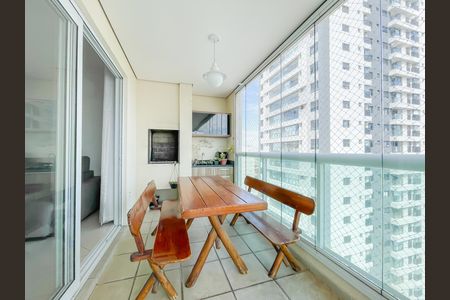 Apartamento à venda com 155m², 3 quartos e 4 vagas Apartamento à venda com 155m², 3 quartos e 4 vagasSacada