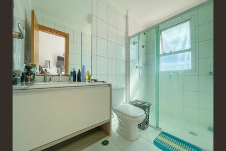 Apartamento à venda com 155m², 3 quartos e 4 vagas Apartamento à venda com 155m², 3 quartos e 4 vagasBanheiro da Suíte 1