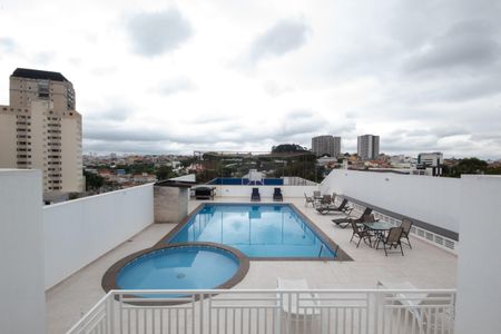 Apartamento à venda com 155m², 3 quartos e 4 vagas Apartamento à venda com 155m², 3 quartos e 4 vagasÁrea comum - Piscina