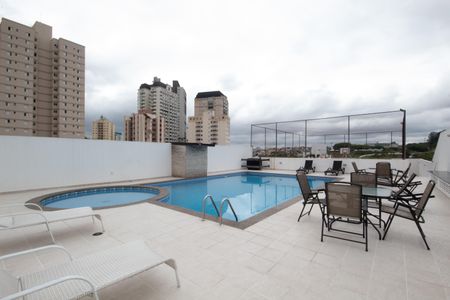 Apartamento à venda com 155m², 3 quartos e 4 vagas Apartamento à venda com 155m², 3 quartos e 4 vagasÁrea comum - Piscina