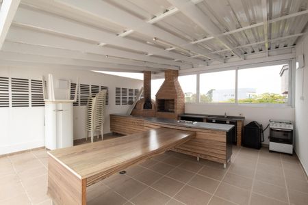 Apartamento à venda com 155m², 3 quartos e 4 vagas Apartamento à venda com 155m², 3 quartos e 4 vagasÁrea comum - Churrasqueira