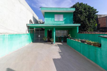 Casa para alugar com 200m², 3 quartos e 2 vagas Casa para alugar com 200m², 3 quartos e 2 vagasTerraço