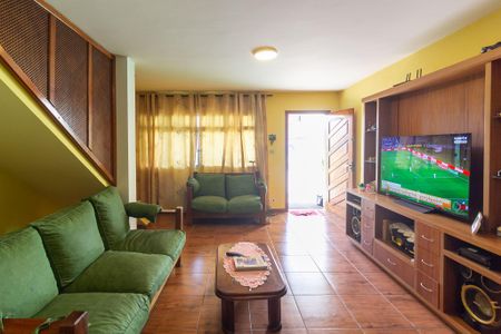 Casa para alugar com 200m², 3 quartos e 2 vagas Casa para alugar com 200m², 3 quartos e 2 vagasSala de Estar