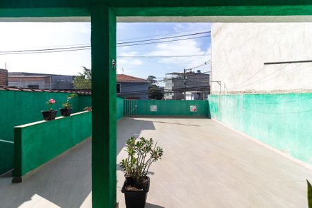 Casa para alugar com 200m², 3 quartos e 2 vagas Casa para alugar com 200m², 3 quartos e 2 vagasTerraço