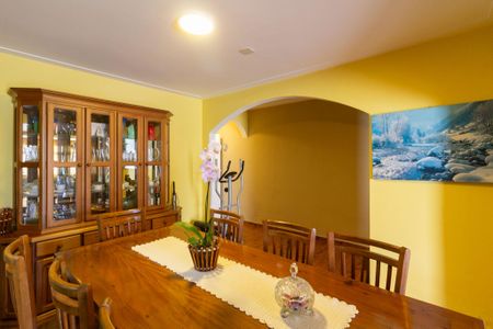 Casa para alugar com 200m², 3 quartos e 2 vagas Casa para alugar com 200m², 3 quartos e 2 vagasSala de Jantar