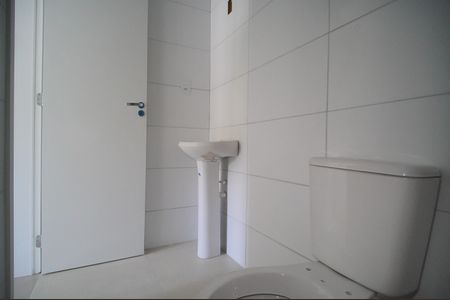 Casa à venda com 57m², 3 quartos e 2 vagasBanheiro da Suíte