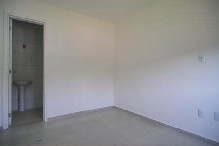 Suíte de casa à venda com 3 quartos, 57m² em Loteamento Parque Recreio, São Leopoldo