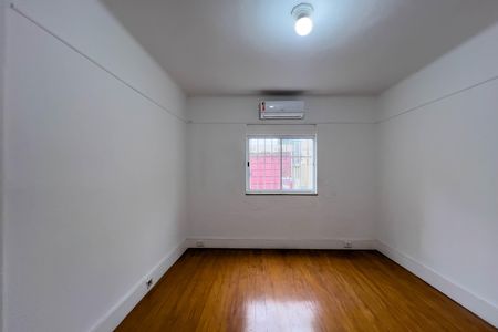 Casa para alugar com 180m², 5 quartos e 1 vaga Casa para alugar com 180m², 5 quartos e 1 vagaSala