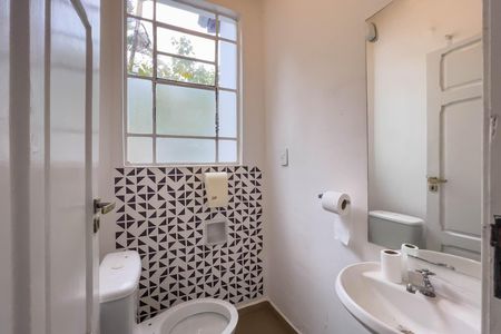Casa para alugar com 180m², 5 quartos e 1 vaga Casa para alugar com 180m², 5 quartos e 1 vagaLavabo