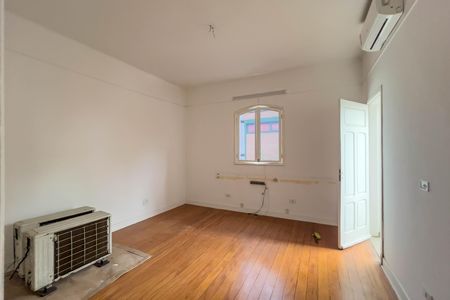 Casa para alugar com 180m², 5 quartos e 1 vaga Casa para alugar com 180m², 5 quartos e 1 vagaQuarto 1