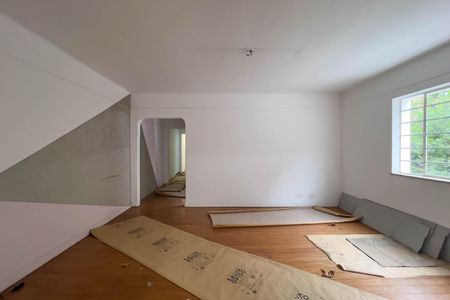 Casa para alugar com 180m², 5 quartos e 1 vaga Casa para alugar com 180m², 5 quartos e 1 vagaSala