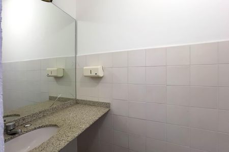 Casa para alugar com 180m², 5 quartos e 1 vaga Casa para alugar com 180m², 5 quartos e 1 vagaBanheiro