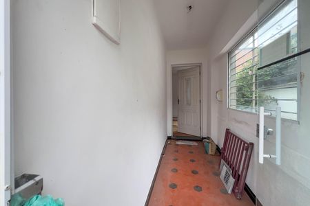 Casa para alugar com 180m², 5 quartos e 1 vaga Casa para alugar com 180m², 5 quartos e 1 vagaEntrada