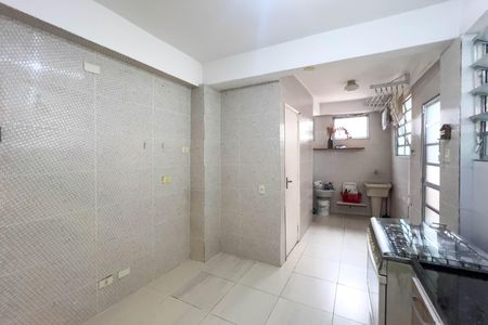Casa para alugar com 100m², 2 quartos e 2 vagas Casa para alugar com 100m², 2 quartos e 2 vagasCozinha