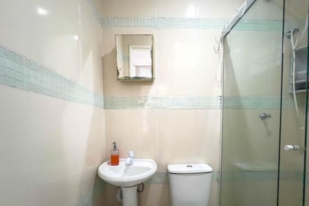 Casa para alugar com 100m², 2 quartos e 2 vagas Casa para alugar com 100m², 2 quartos e 2 vagasBanheiro