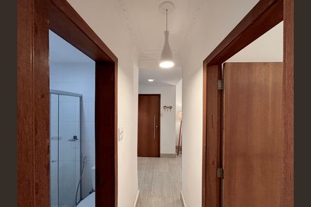 Apartamento para alugar com 110m², 3 quartos e 1 vagaCorredor de acesso aos cômodos