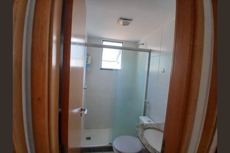 Apartamento à venda com 70m², 2 quartos e 1 vaga Apartamento à venda com 70m², 2 quartos e 1 vagaBanheiro