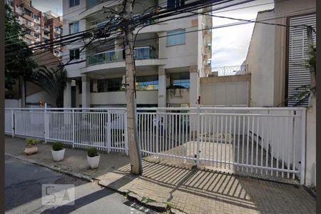 Apartamento à venda com 70m², 2 quartos e 1 vaga Apartamento à venda com 70m², 2 quartos e 1 vagaFachada