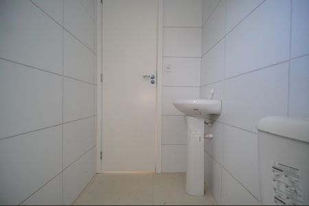 Casa à venda com 58m², 3 quartos e 2 vagasBanheiro
