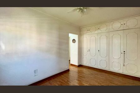 Apartamento à venda com 128m², 3 quartos e 1 vagaSuite