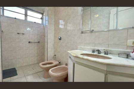 Apartamento à venda com 128m², 3 quartos e 1 vagaBanheiro da Suíte