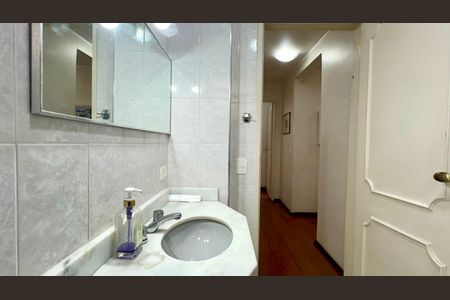 Apartamento à venda com 128m², 3 quartos e 1 vagaBanheiro