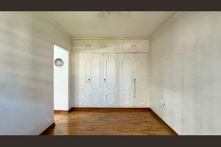 Apartamento à venda com 128m², 3 quartos e 1 vagaSuite