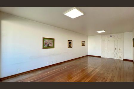 Apartamento à venda com 128m², 3 quartos e 1 vagaSala
