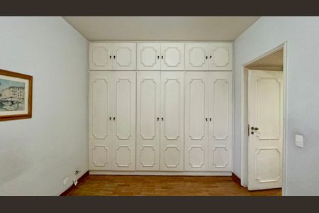Apartamento à venda com 128m², 3 quartos e 1 vagaQuarto 2
