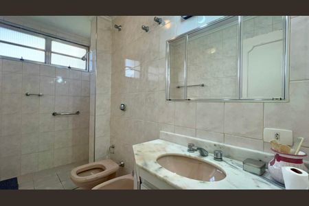 Apartamento à venda com 128m², 3 quartos e 1 vagaBanheiro da Suíte