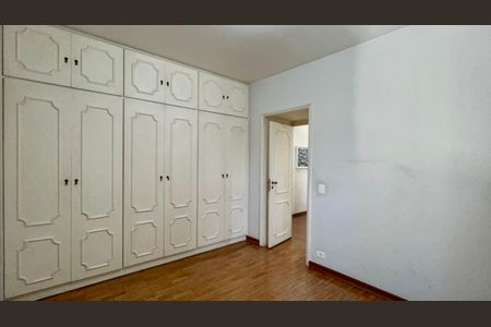 Apartamento à venda com 128m², 3 quartos e 1 vagaQuarto 2
