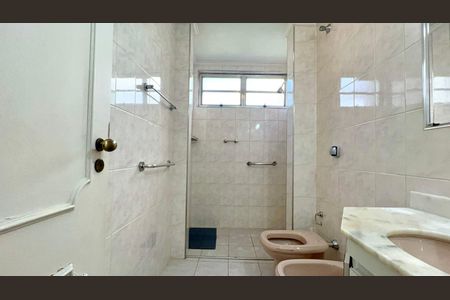 Apartamento à venda com 128m², 3 quartos e 1 vagaBanheiro da Suíte