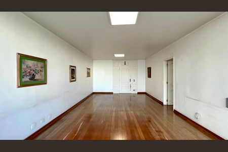 Apartamento à venda com 128m², 3 quartos e 1 vagaSala