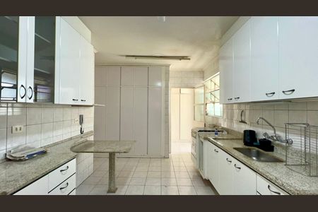 Apartamento à venda com 128m², 3 quartos e 1 vagaCozinha