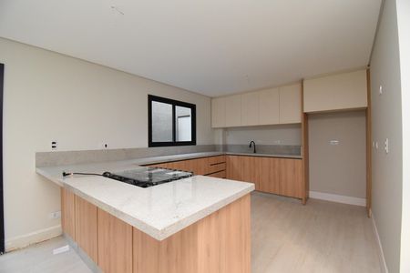 Casa de condomínio para alugar com 170m², 3 quartos e 2 vagasSala/Cozinha