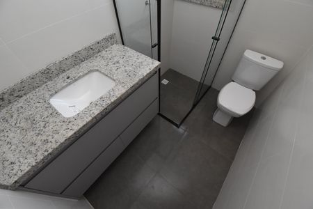 Casa de condomínio para alugar com 170m², 3 quartos e 2 vagasBanheiro 2